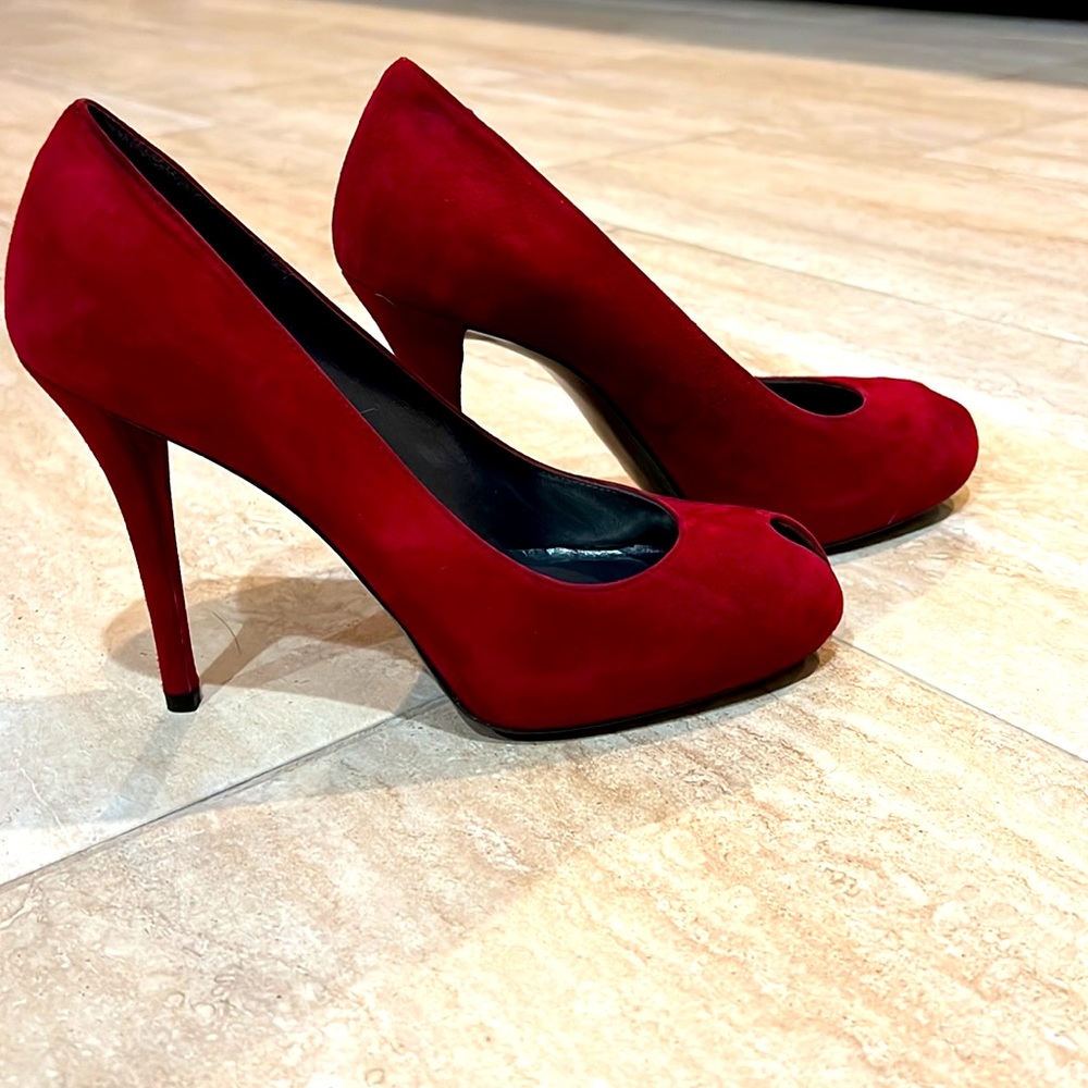 Like New Stuart Weitzman Red Suede Heels! - image 2